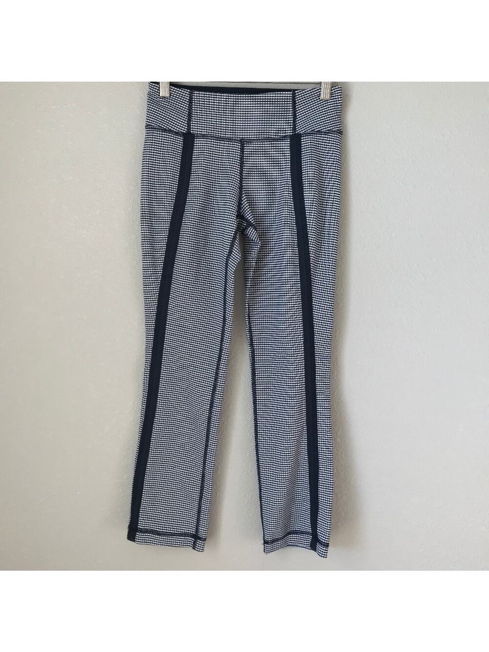 Lululemon Coast To Class Navy Gingham Crop Leggings sz 4